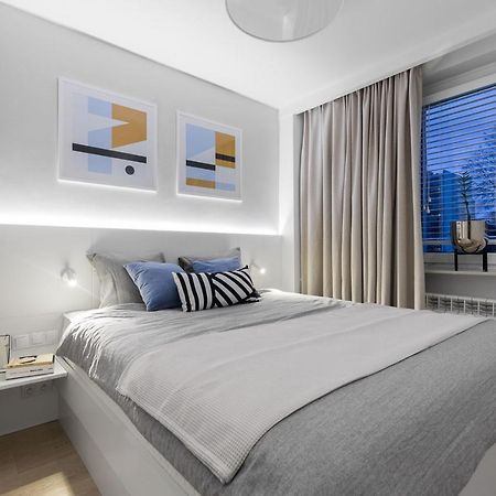 Apartament Bielany 3 Min From Metro With 5-Meals Per Day Diet Catering, Air Conditioning And Free Parking Warschau Buitenkant foto